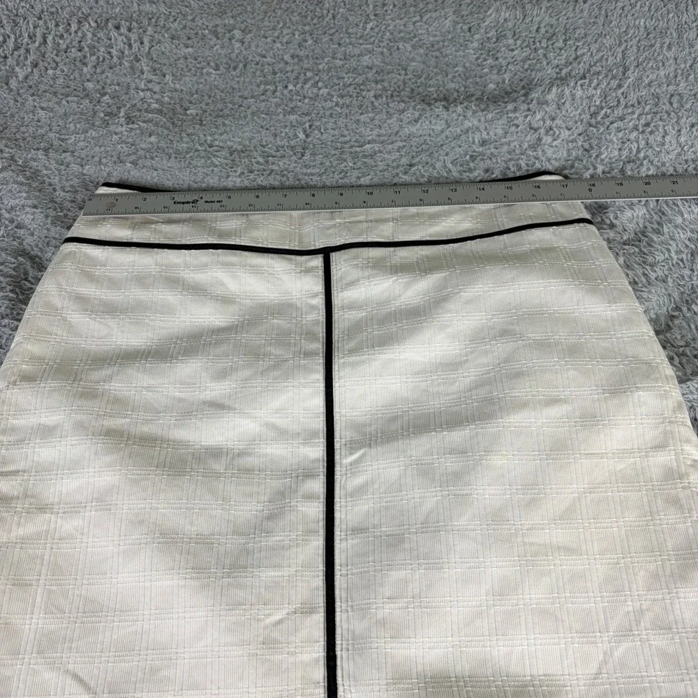 Ann Taylor Ivory Cream Textured Mini Skirt Black Trim Career Size 12